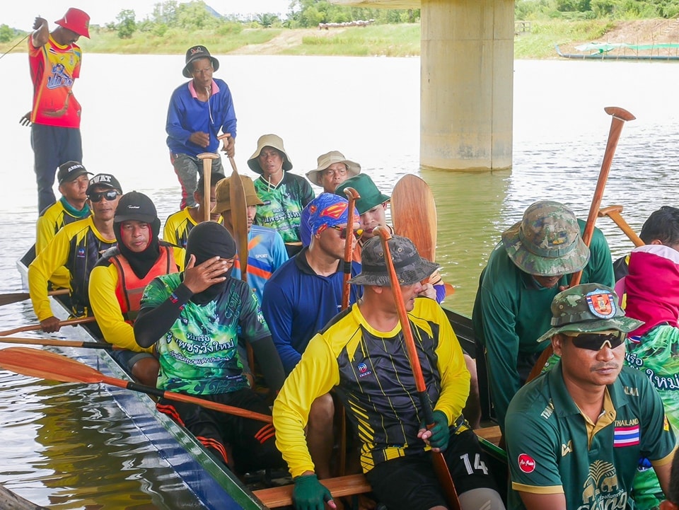 #เทศบาลตำบลวังใหม่ ส่งนักกีฬาฝีพายเรือผู้นำ : "รุ่งเพชรวังใหม่"
#ร่วมการแข่งขันเรือยาวประเพณี ขึ้นโขนชิงธงจังหวัดชุมพร ประจำปี 2567 ณ คลองในหลวง หัววังพนังตัก ต.นาชะอัง อ.เมือง จ.ชุมพร
#ในระหว่างวันที่ 11-15สิงหาคม 2567
#ขณะนี้ฝึกซ้อม ณ คลองนาคราช หมู่ที่ 3 ต.บ้านนา อ.เมือง จ.ชุมพร