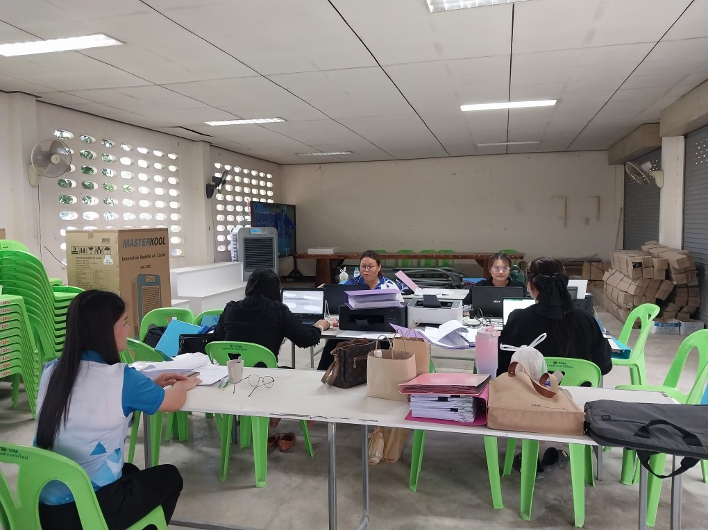 วันนี้ (29พ.ย67) ตั้งแต่เวลา 08.30น.-16.30 น. นางแพรวพรรณ ศรีสุวรรณ นักวิชาการเงินและบัญชี เป็นวิทยากรอบรมเชิงปฏิบัติการ การทำการเงินให้กับครูหัวหน้าศูนย์พัฒนาเด็กเล็กสังกัดเทศบาลตำบลวังใหม่ ระหว่างวันที่ 25-29พ.ย 2567
ณ ห้องประชุมเอนกประสงค์ เทศบาลตำบลวังใหม่ อ.เมือง จ.ชุมพร