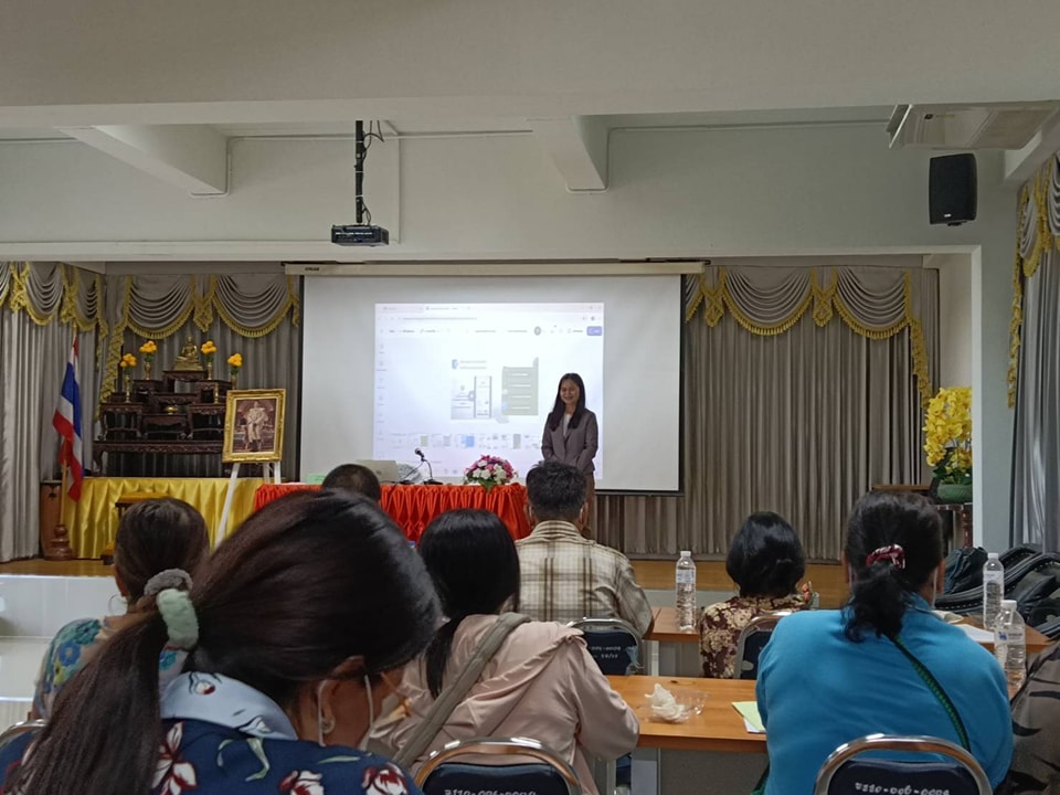 วันนี้ ( 28/พ.ค.68) เวลา 08.30น. พ.จ.อ.สิทธิชัย พิมสุวรรณ นักพัฒนาชุมชนชำนาญการได้เข้าร่วมอบรมการใช้งานระบบฐานข้อมูลให้เกษตรกรกิจกรรมพัฒนาทุเรียนชุมพรภายใต้โครงการพัฒนาศักยภาพการผลิตทุเรียนชุมพรด้วยเทคโนโลยีและนวัตกรรมโครงการตามแผนปฏิบติการประจำปีของจังหวัดชุมพร งบประมาณ 2568 ณ มหาวิทยาลัยการกีฬาแห่งชาติ วิทยาเขตชุมพร